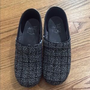 Dansko women’s  Black tweed Slip-On Shoes size 38/7.5